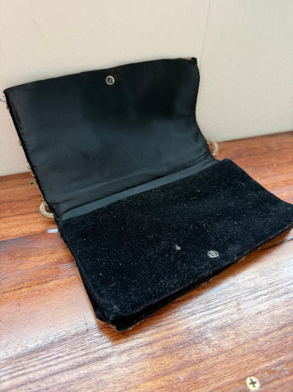 Vintage black/gold velvet clutch