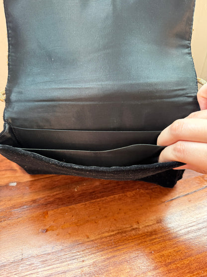 Vintage black/gold velvet clutch